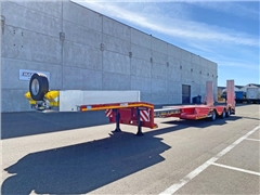 MAX Trailer 3 osiowe semi, zagłębienia,