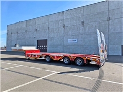 MAX Trailer 3 osiowe semi, zagłębienia,