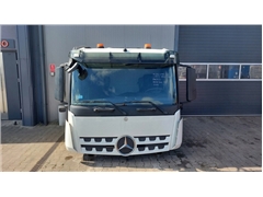 MERCEDES AROCS MP4 KABINA KPL. DZIENNA NISKA BUDOW