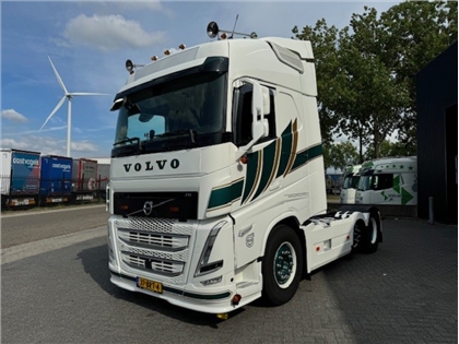 Volvo FH 500 2021 6X2, IPARCOOL, FULL AIR, LEATHER SEATS, LIKE NEW!