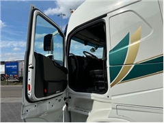 Volvo FH 500 2021 6X2, IPARCOOL, FULL AIR, DYNAMIC STEERING, LEATHER SEATS, LIKE NEW!
