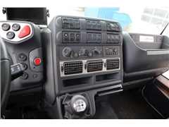 Iveco Eurocargo 4X2 Kasse-lift