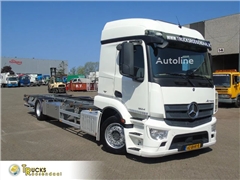 Mercedes Actros Ciężarówka do przewozu kontenerów Mercedes-Benz Actros 1924 + lift + euro 6