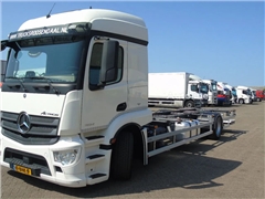 Mercedes Actros Ciężarówka do przewozu kontenerów Mercedes-Benz Actros 1924 + lift + euro 6