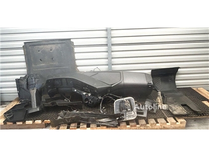 PRZEKŁADKA WNĘTRZA KABINY Mercedes-Benz AROCS ANTO