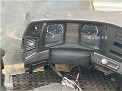 PRZEKŁADKA WNĘTRZA KABINY Mercedes-Benz AROCS ANTO