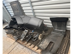 PRZEKŁADKA WNĘTRZA KABINY Mercedes-Benz AROCS ANTO