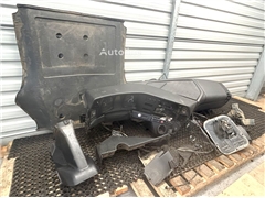 PRZEKŁADKA WNĘTRZA KABINY Mercedes-Benz AROCS ANTO