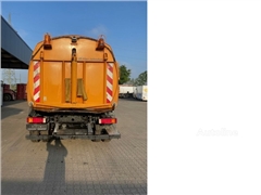 Zamiatarka Mercedes-Benz 1323 Atego4x2