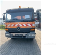 Zamiatarka Mercedes-Benz 1323 Atego4x2