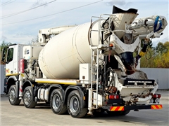 MERCEDES AROCS 3743  POMPA DO BETONU 25 m + PILOT
