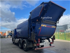 Śmieciarka Volvo FE 340 6x2 mit Palfinger Kran