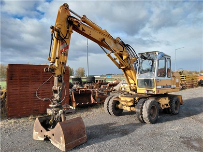 Koparka kołowa LIEBHERR A 900