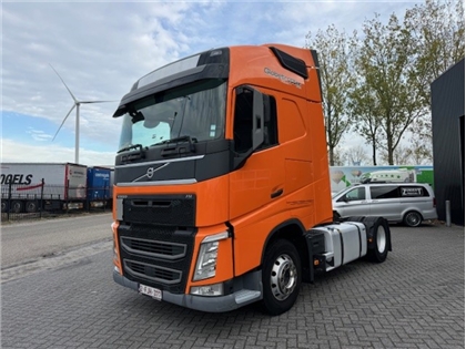 Volvo FH 460 GLOBETROTTER , 2 TANKS , LOW KM