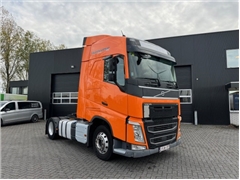 Volvo FH 460 GLOBETROTTER , 2 TANKS , LOW KM