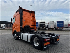 Volvo FH 460 GLOBETROTTER , 2 TANKS , LOW KM