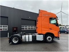 Volvo FH 420 GLOBETROTTER, 2 TANKS , LOW KM