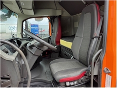 Volvo FH 420 GLOBETROTTER, 2 TANKS , LOW KM