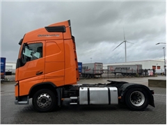 Volvo FH 420 GLOBETROTTER, 2 TANKS , LOW KM