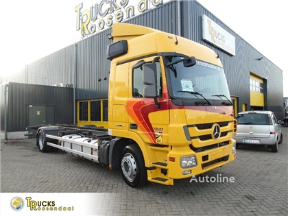 Mercedes Actros Ciężarówka do przewozu kontenerów Mercedes-Benz Actros 1841 + EURO 5 EEV