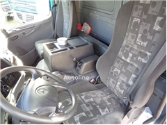 Mercedes Axor Ciężarówka furgon Mercedes-Benz AXOR 1823 + Dhollandia Lift