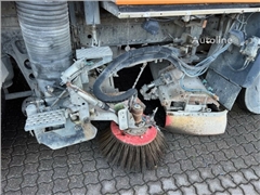 Zamiatarka MAN 15.220 4x2 LE Bucher Cityfant 60