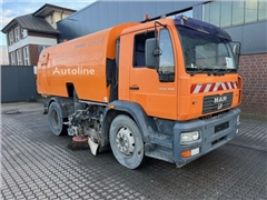 Zamiatarka MAN 15.220 4x2 LE Bucher Cityfant 60