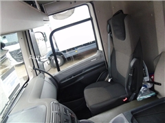 DAF CF 290 + CARRIER + LOADLIFT