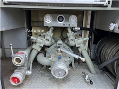 Samochód pożarniczy Mercedes-Benz LP 813 4x2 TLF8/