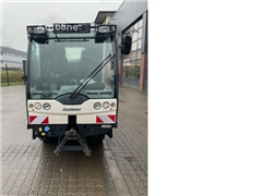 Wielofunkcyjna maszyna komunalna Hako Multicar Tre