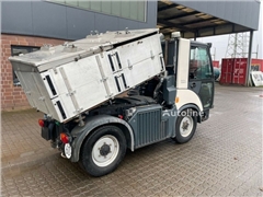 Wielofunkcyjna maszyna komunalna Hako Multicar Tre