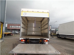 Renault D 8.180 + lift + euro 6 + MANUAL