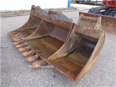 Minikoparka Takeuchi TB 250 Powertilt + 4 x Löffel